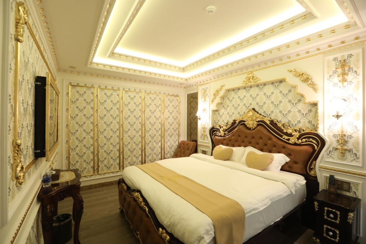 Khách sạn tình yêu Rosa TP. Hồ Chí Minh