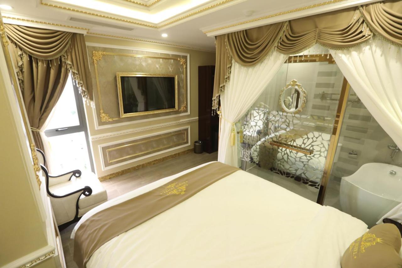 Khách sạn tình yêu Rosa