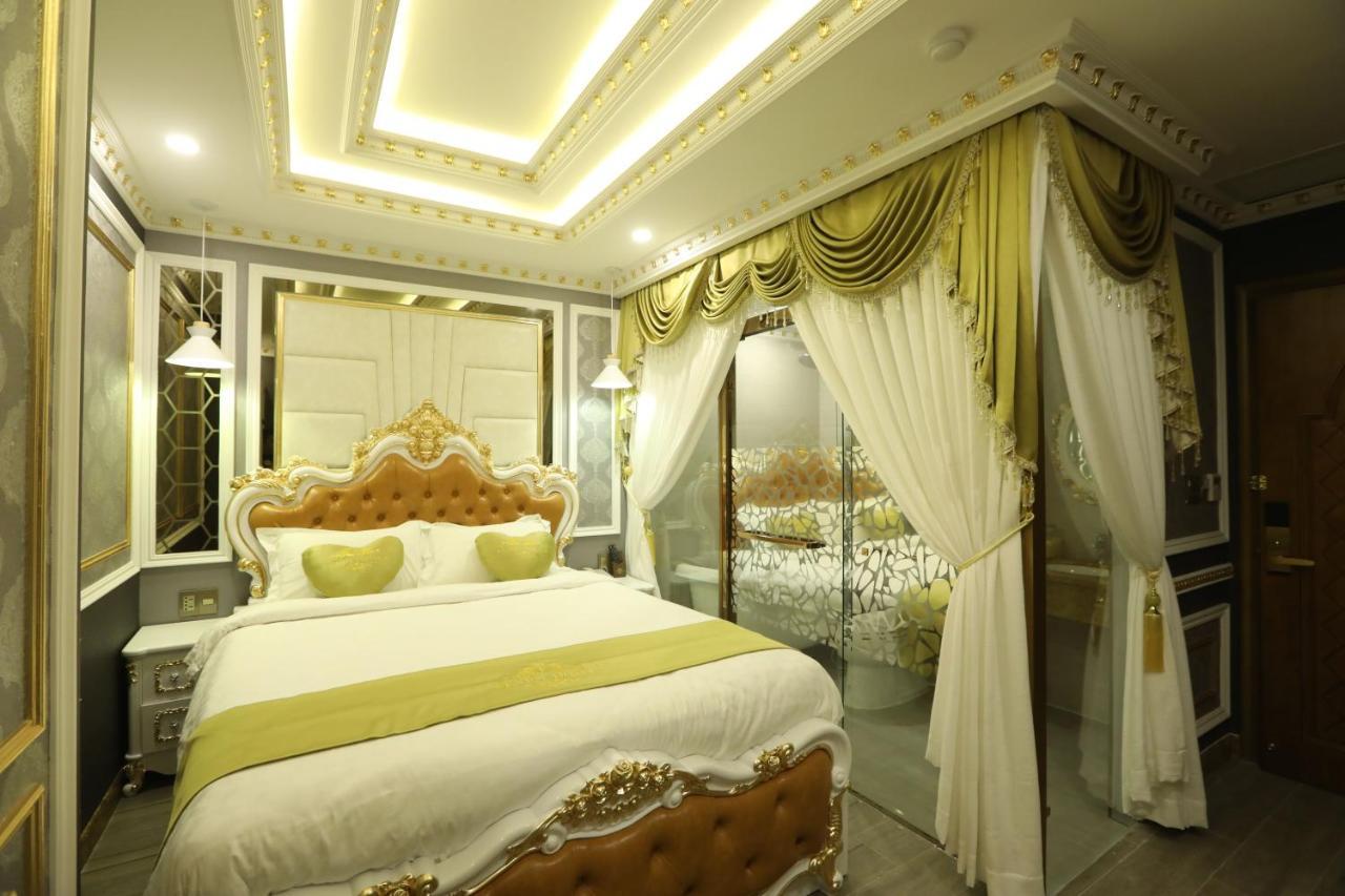 Rosa Khách sạn tình yêu *